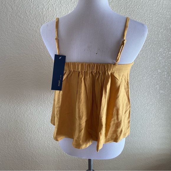 Reset by Jane NWT Linen Top Strappy Pleated Front Flowy Mustard Yellow: Small - Picture 3 of 9